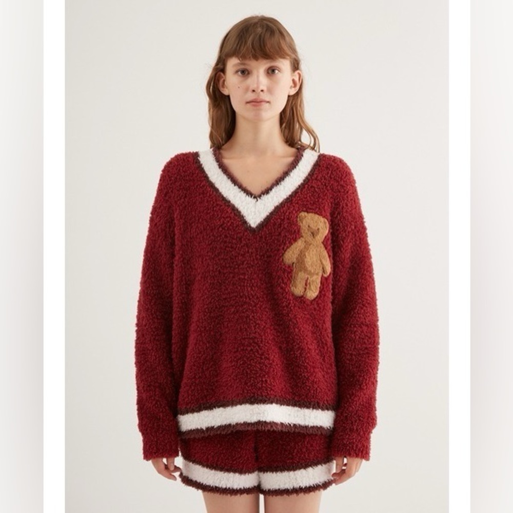 Gelato pique V-Neck Pullover with Holiday Bear Embroidery red free size